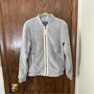 Patagonia Gray and Cream Fleece Jacket